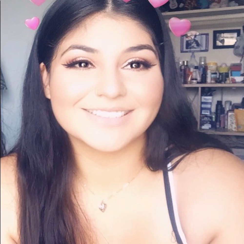 Meet your Posher, Delylah